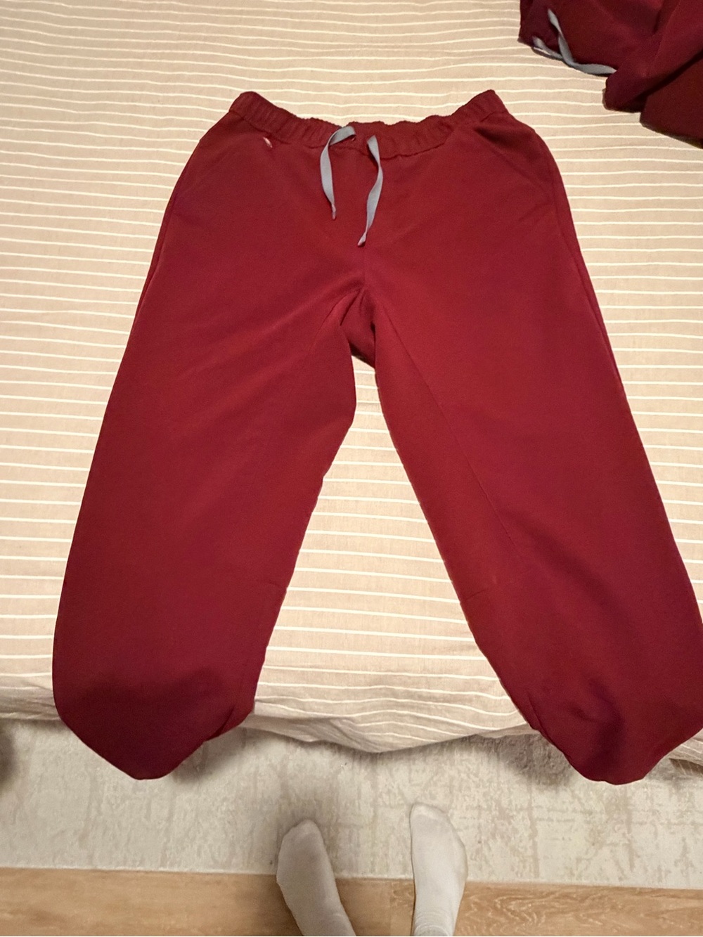 Figs Maroon Men's Drawstring Jogger Pants